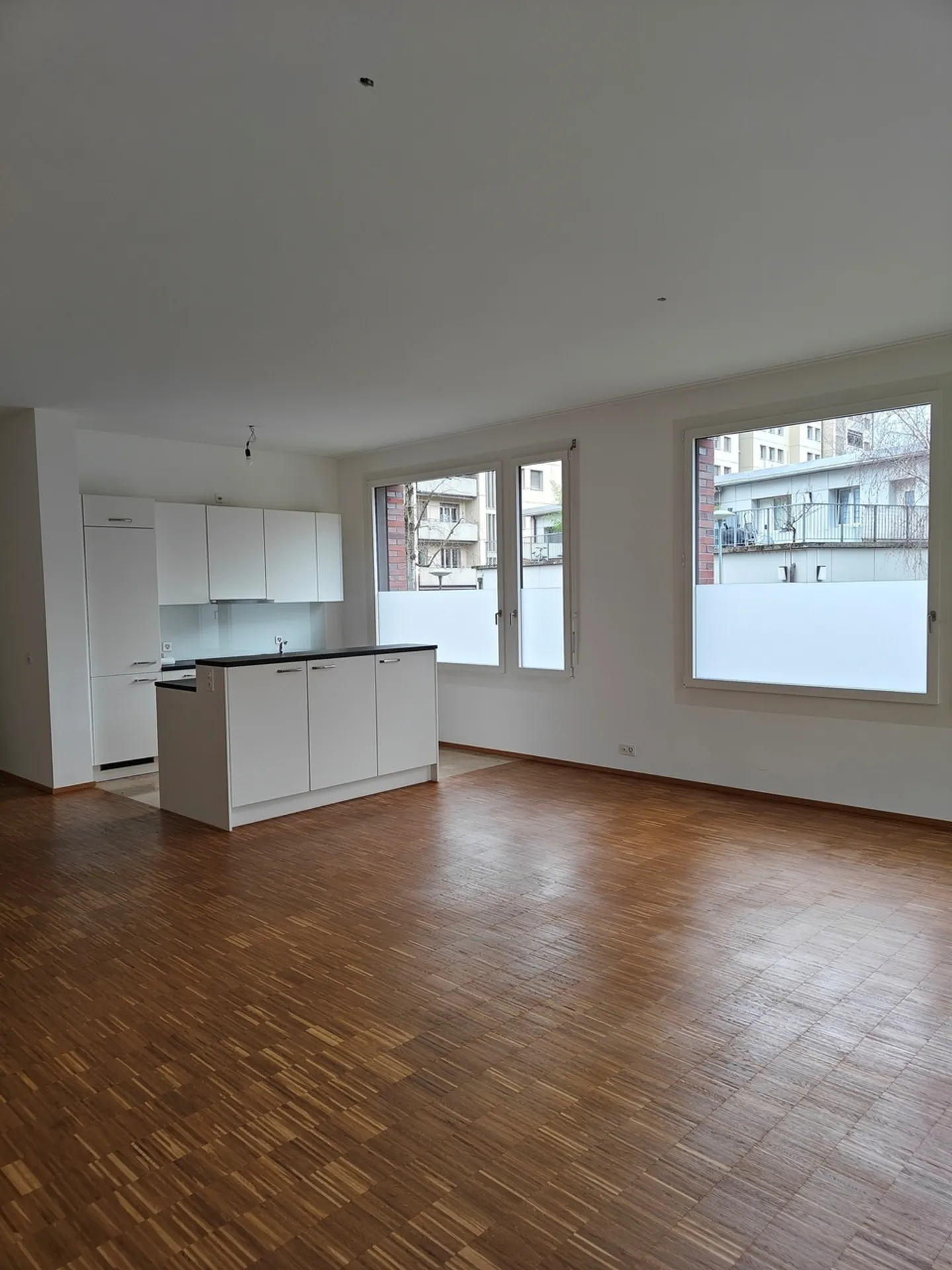 LOUER SANS CAUTION - Beaucoup d'espace pour vos rêves de logement - Photo 2 sur 5