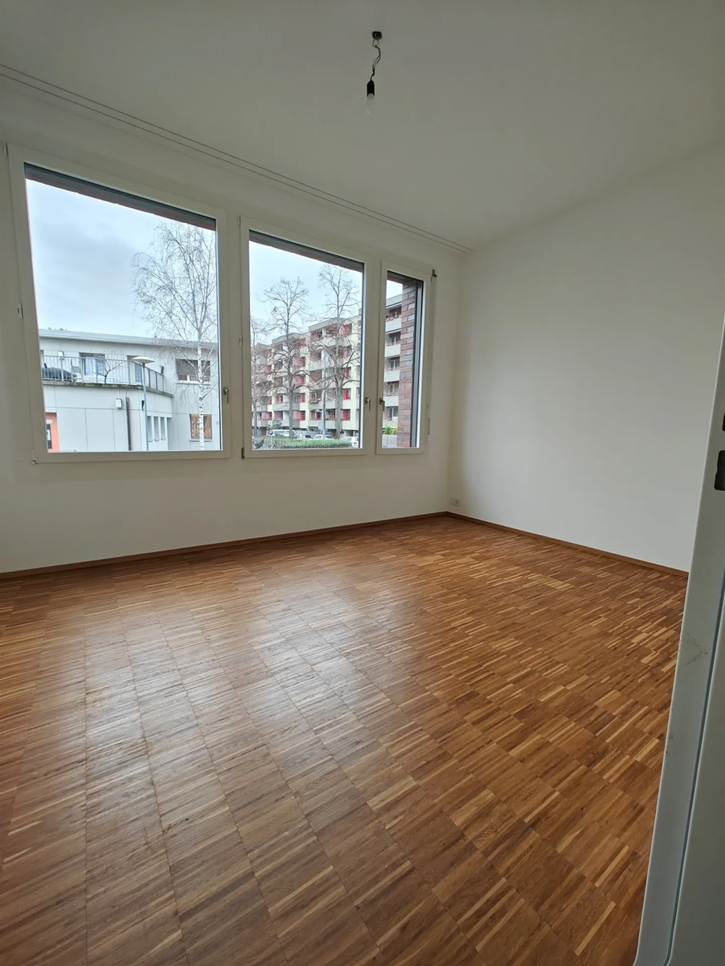 LOUER SANS CAUTION - Beaucoup d'espace pour vos rêves de logement - Photo 3 sur 5