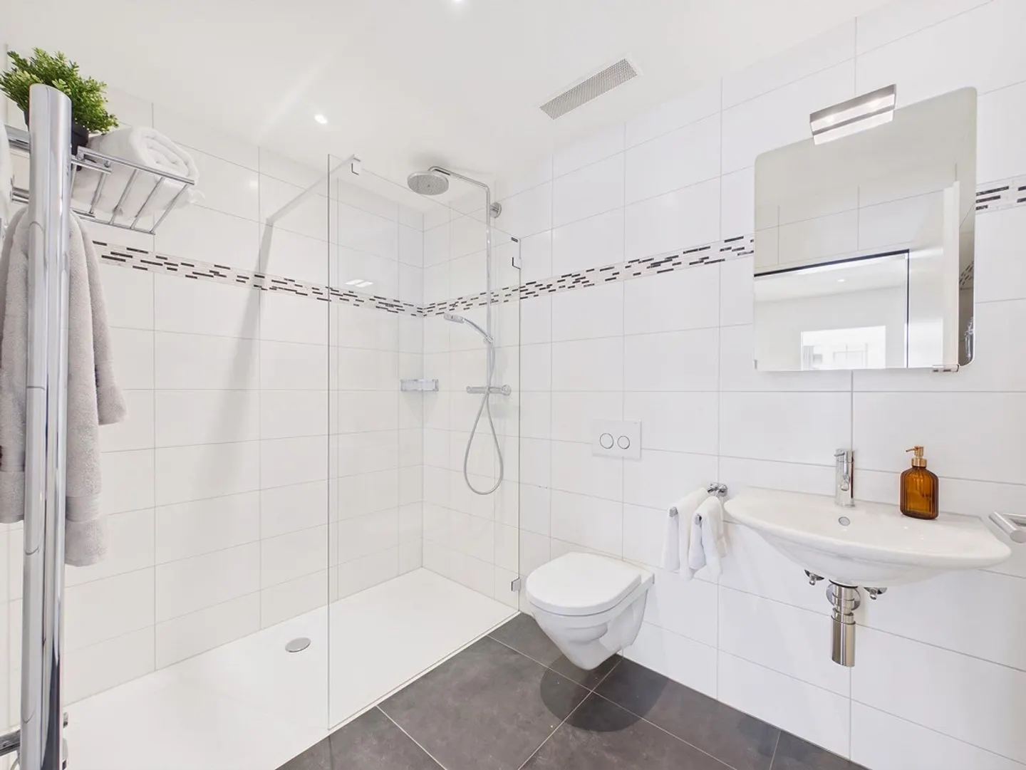 Modernes 5.5-Zimmer-Apartment - Foto 12 von 14