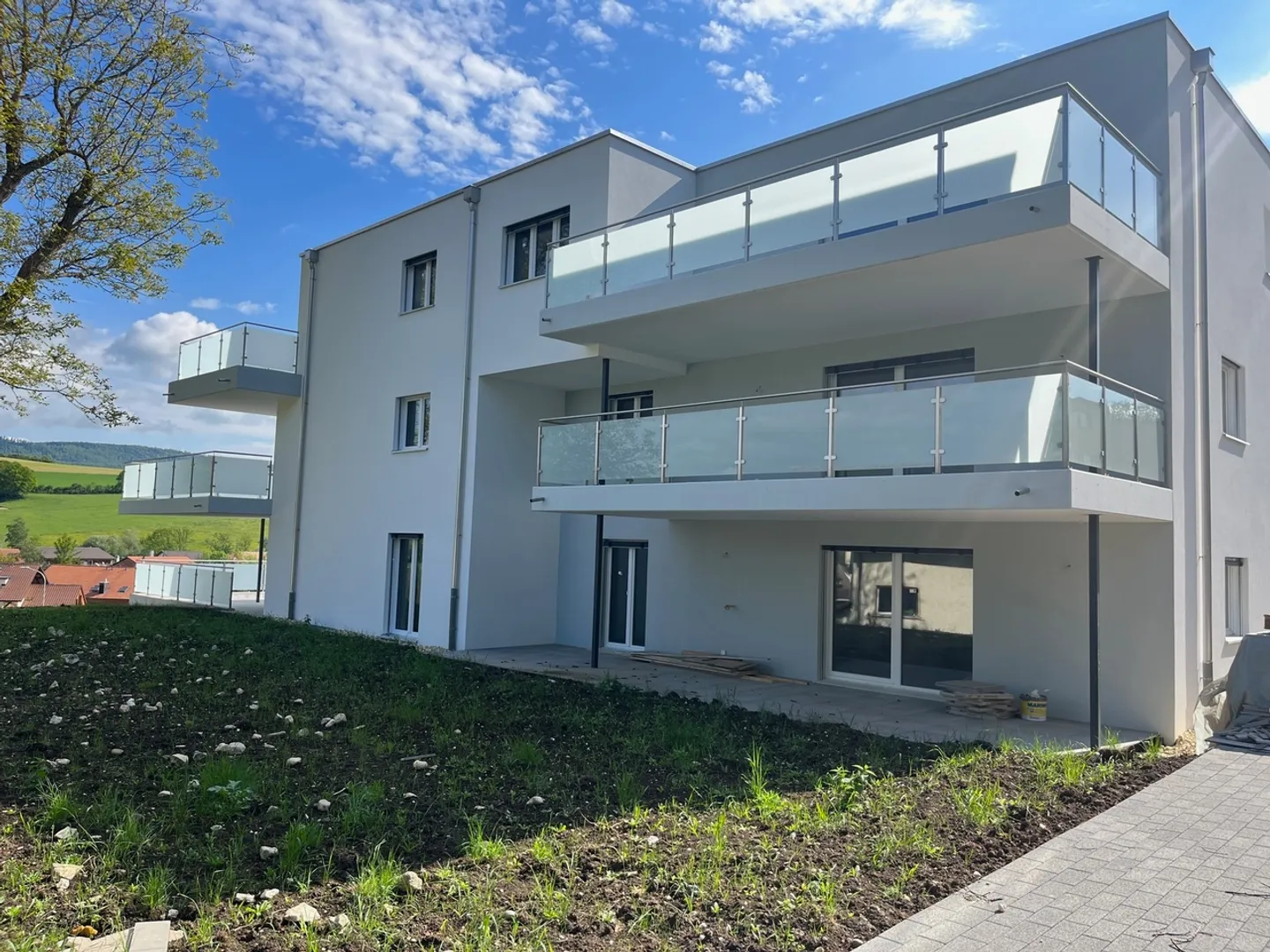 Appartement spacieux au rez-de-chaussée - Photo 1 sur 6