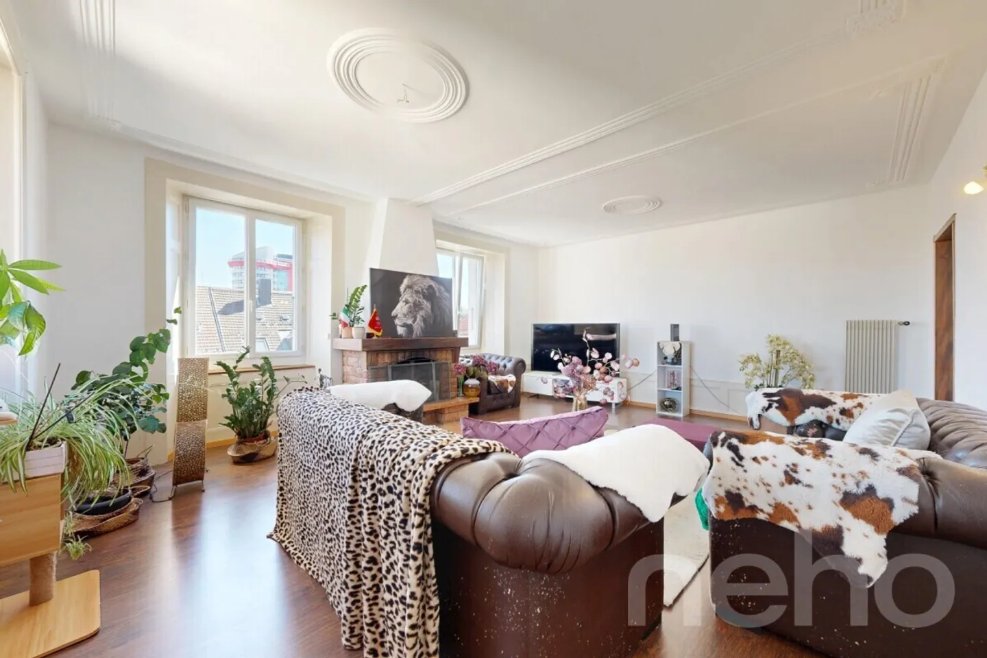 Magnifico duplex attico con 6 stanze e 4 camere da letto! - Foto 1 di 13