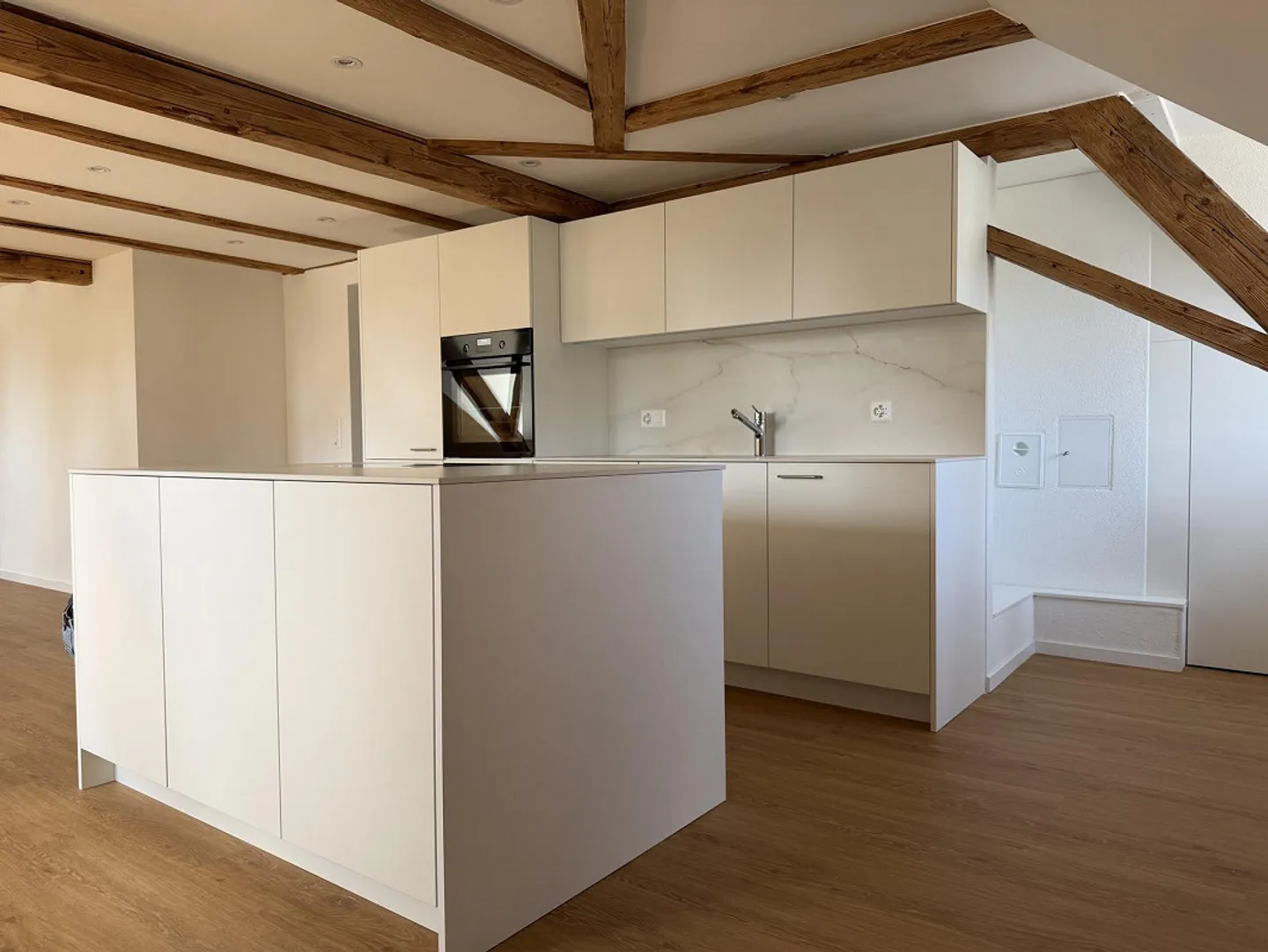 Charmante renovierte Wohnung - Foto 2 von 14