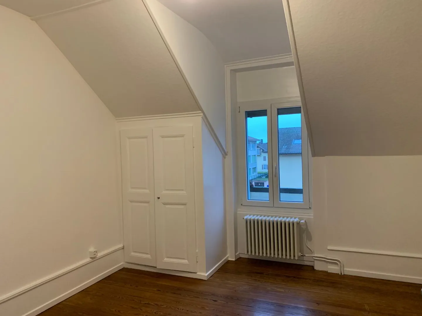 Apartment with 4 rooms on the 2nd floor - Photo 3 of 6