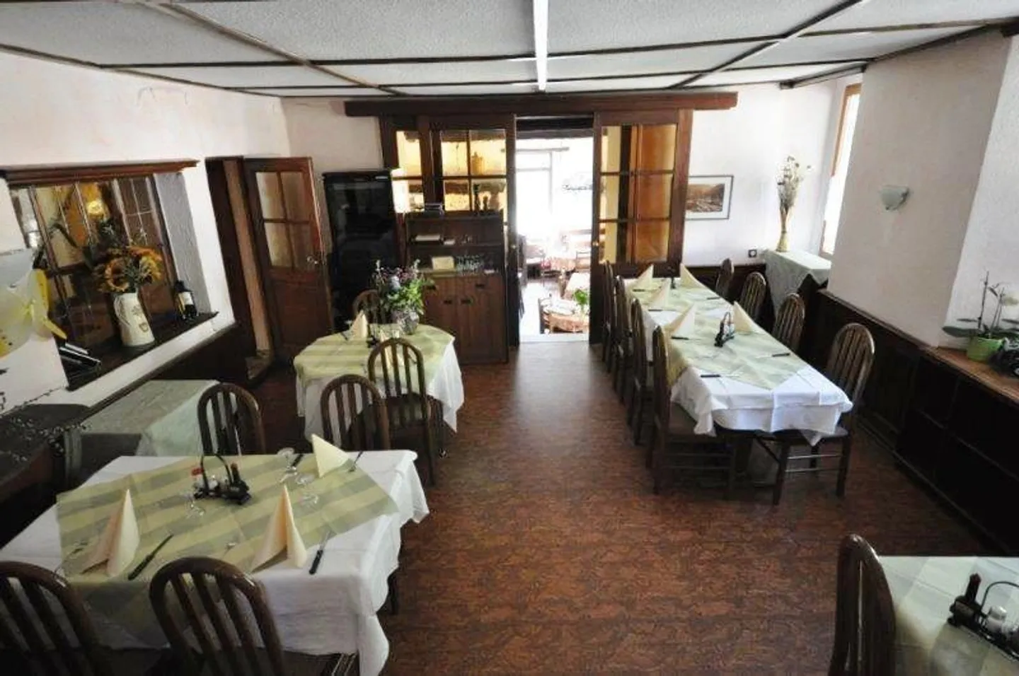 Hotel storico con 18 camere, ristorante e bar, giardino e grande... - Foto 7 di 11
