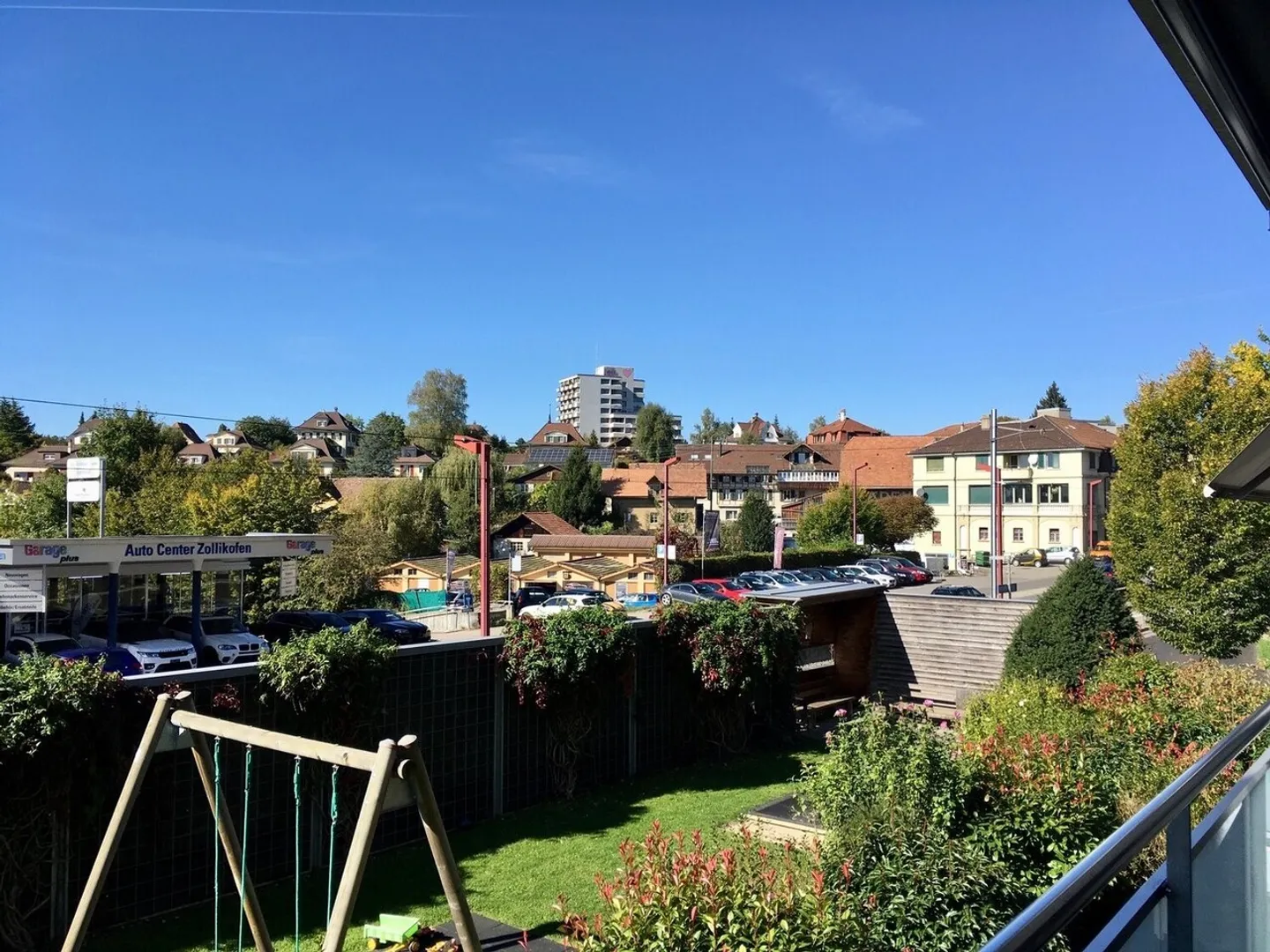Modernes Studio mit sonnigem Balkon - Foto 7 von 8