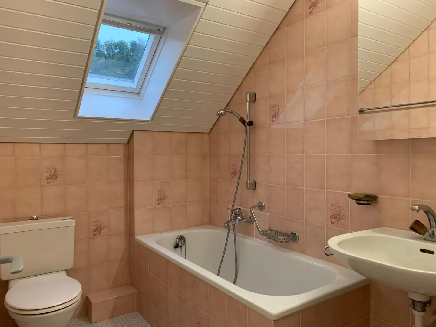 Apartment with 4 rooms on the 2nd floor - Photo 6 of 6