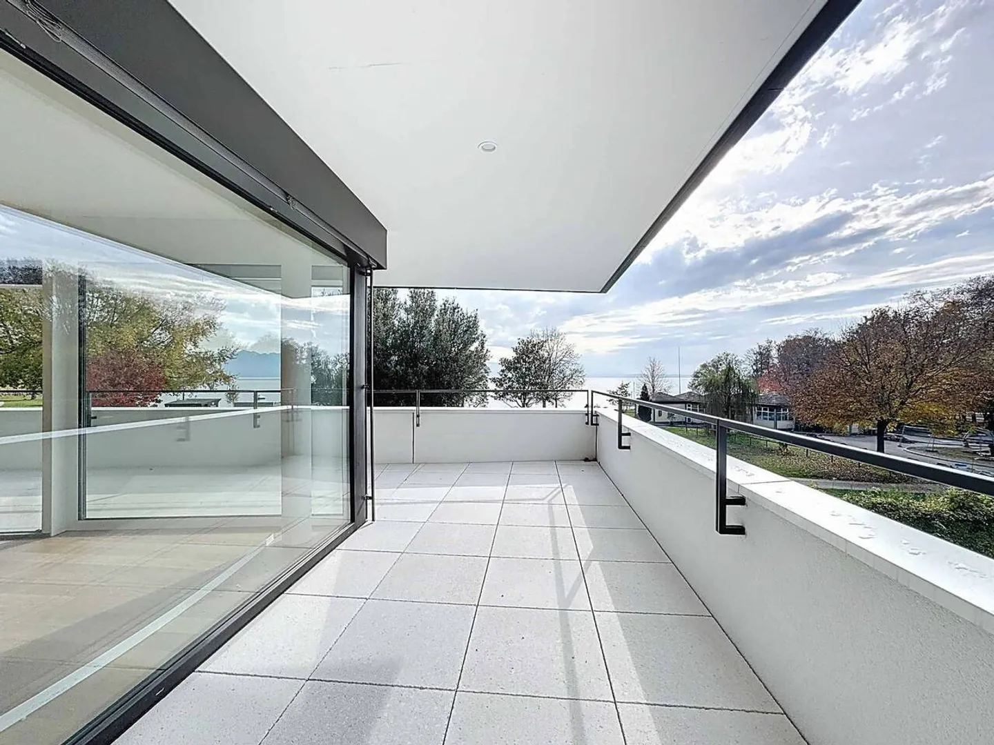 Neue Promotion: 4.5-Zimmer-Wohnung mit überdachtem Balkon - Foto 8 von 13