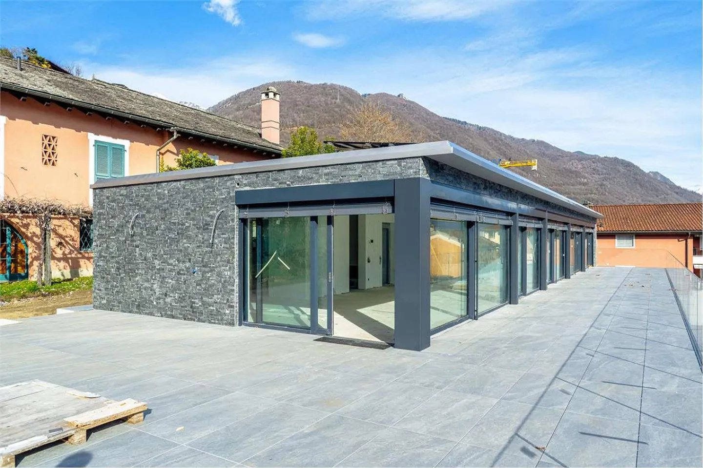 Penthouse de luxe 5.5 NEUF à Minusio avec vue sur le lac - Photo 9 sur 13