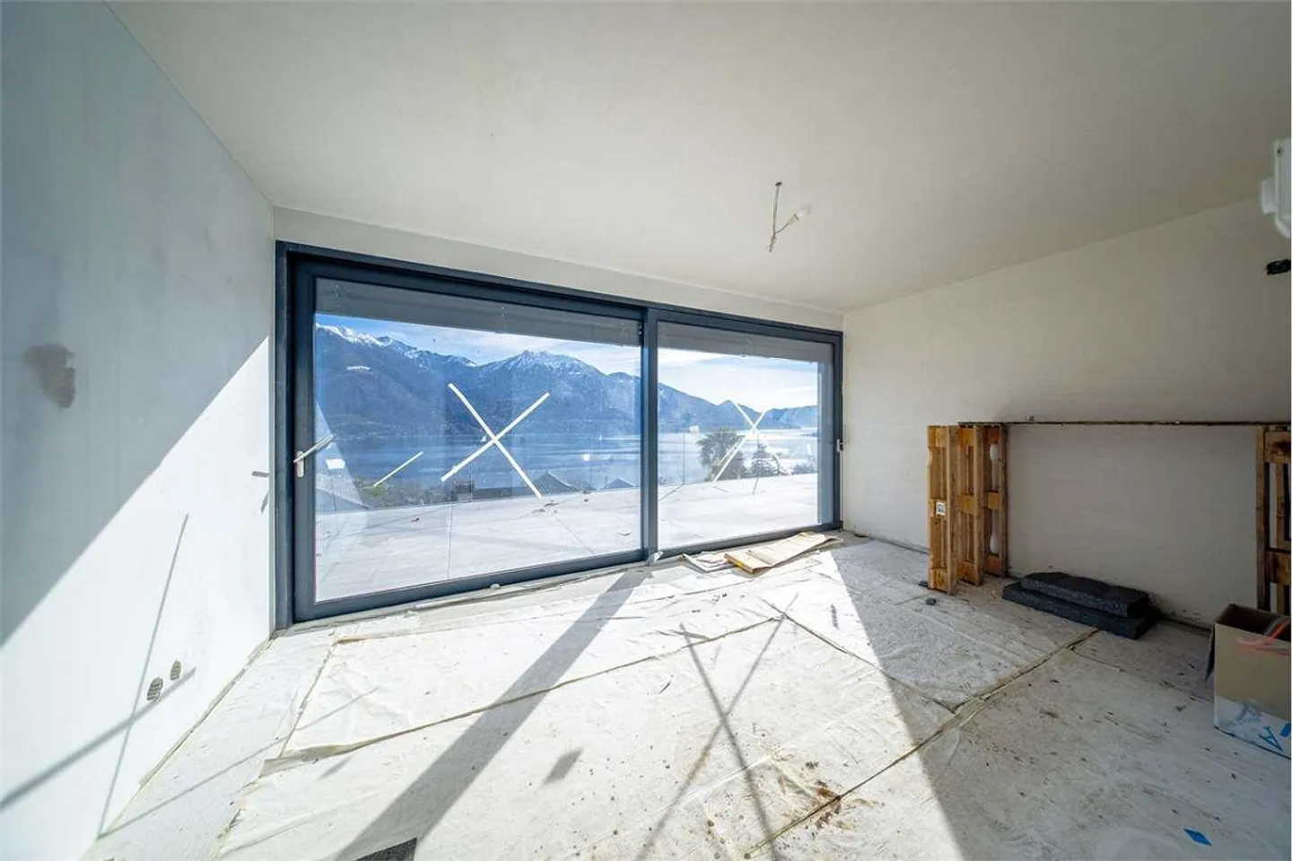 Penthouse de luxe 5.5 NEUF à Minusio avec vue sur le lac - Photo 11 sur 13