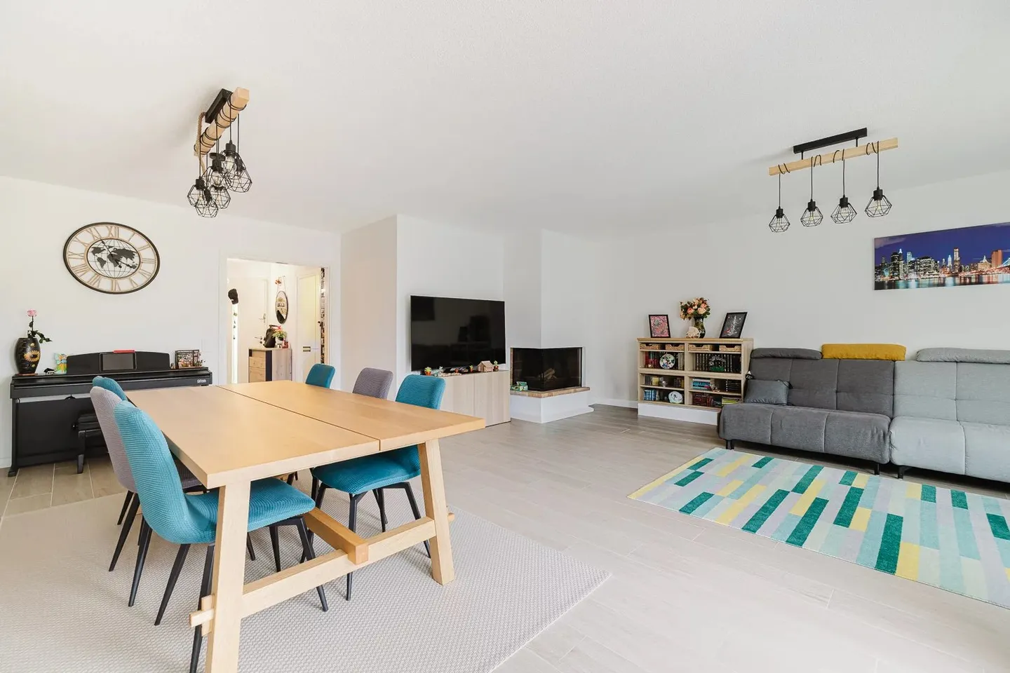 6-room house - Photo 2 of 9