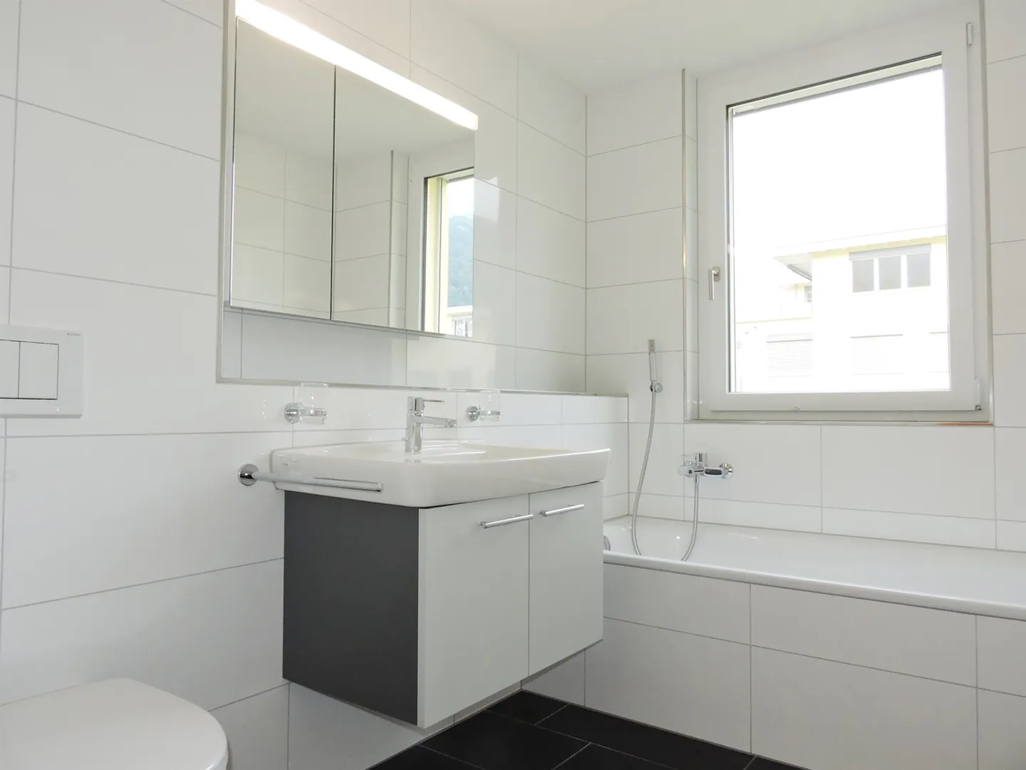 Charming 3.5 Room Apartment - Photo 10 of 12