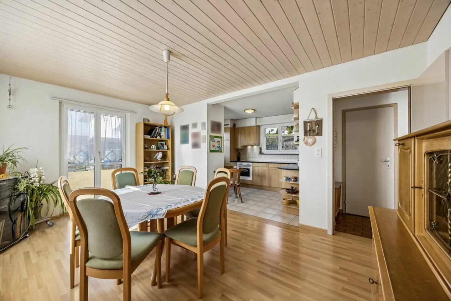 Incantevole Casa Familiare con Giardino - Foto 5 di 13