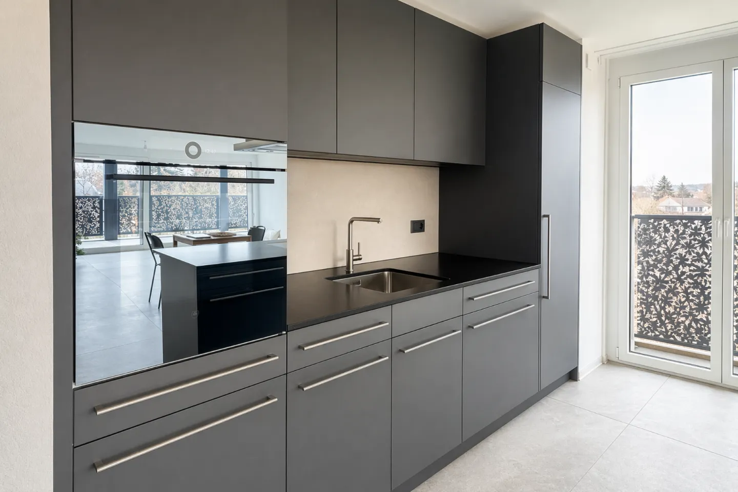 4,5-Zimmer-Wohnung im 4. Stock - Foto 1 von 6