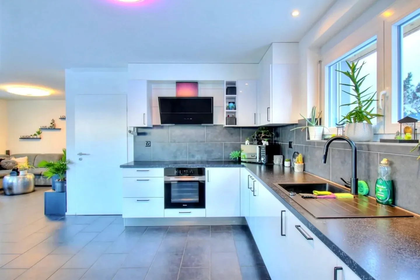 5.5 Room Chalet in La Tzoumaz - Photo 2 of 12