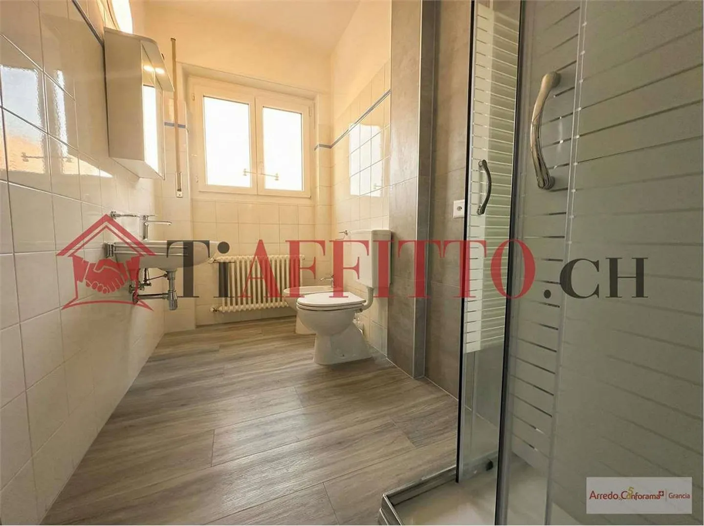 Modern 2.5-room apartment with balcony in Chiasso City - Photo 8 of 8