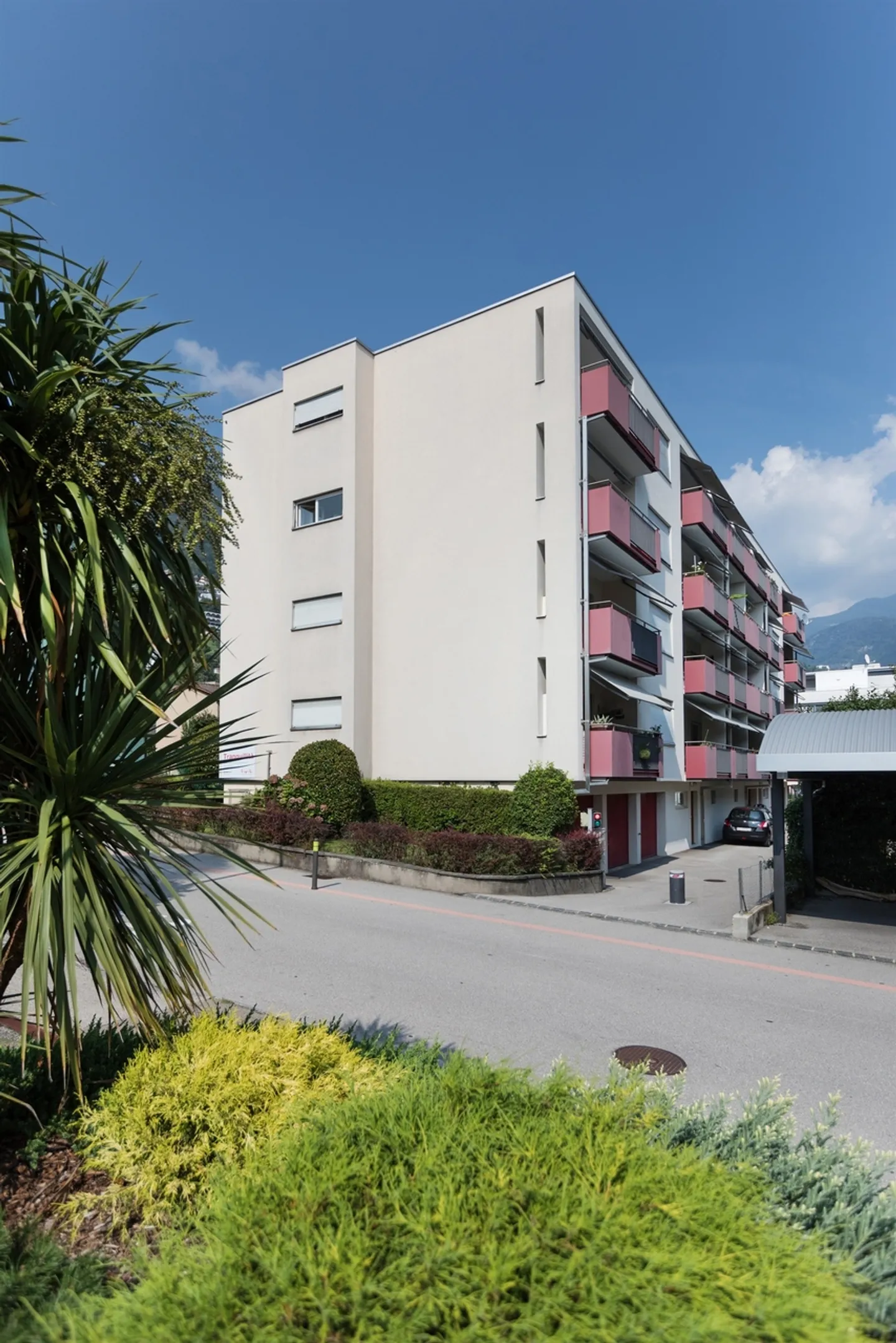 Appartement lumineux de 4 pièces avec vue sur le lac - Photo 1 sur 9
