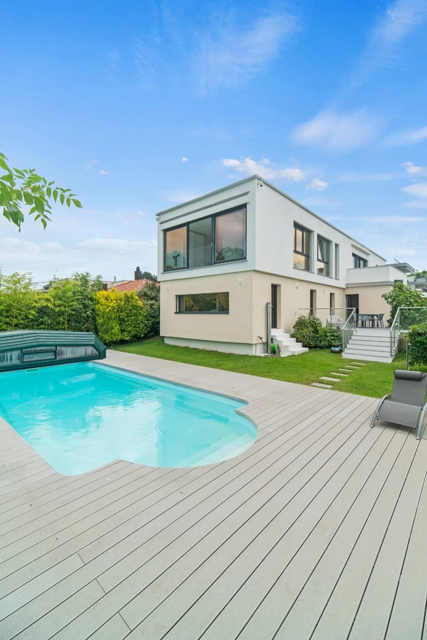 Malerische Villa mit Seeblick in Delley-Portalban, Kanton FR - Foto 1 von 11