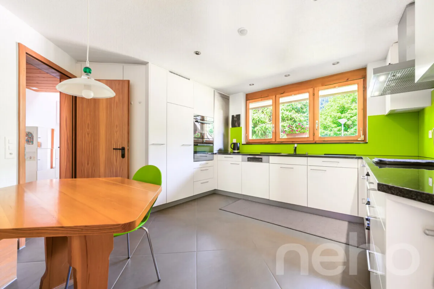Maison individuelle spacieuse avec pratique intégrée - Photo 8 sur 13
