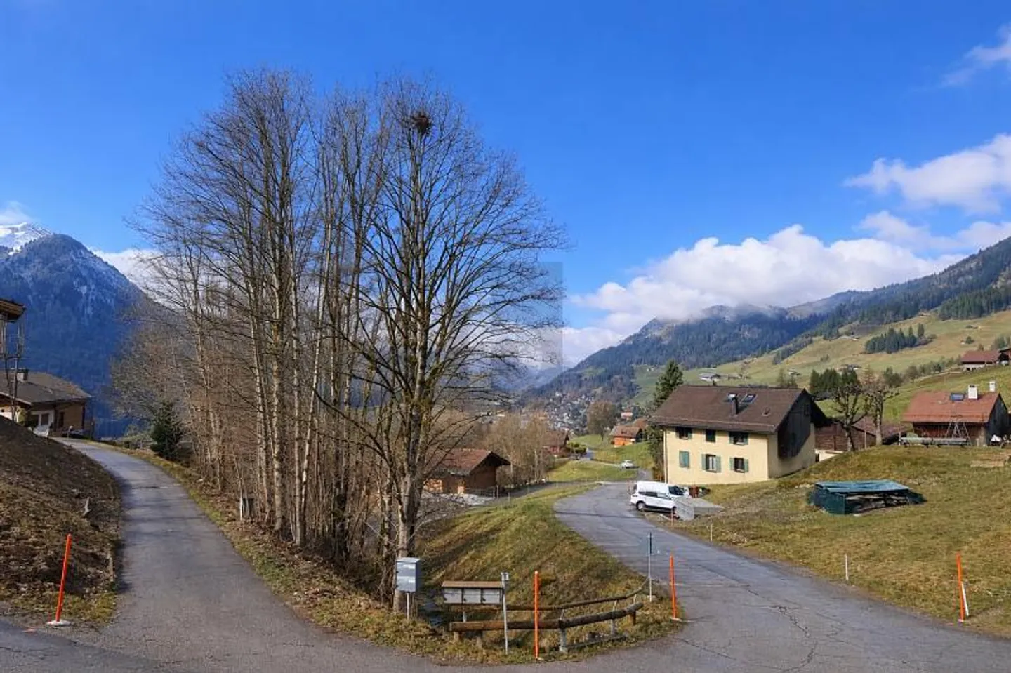 Chalet Charmant avec Potentiel - Photo 2 sur 6