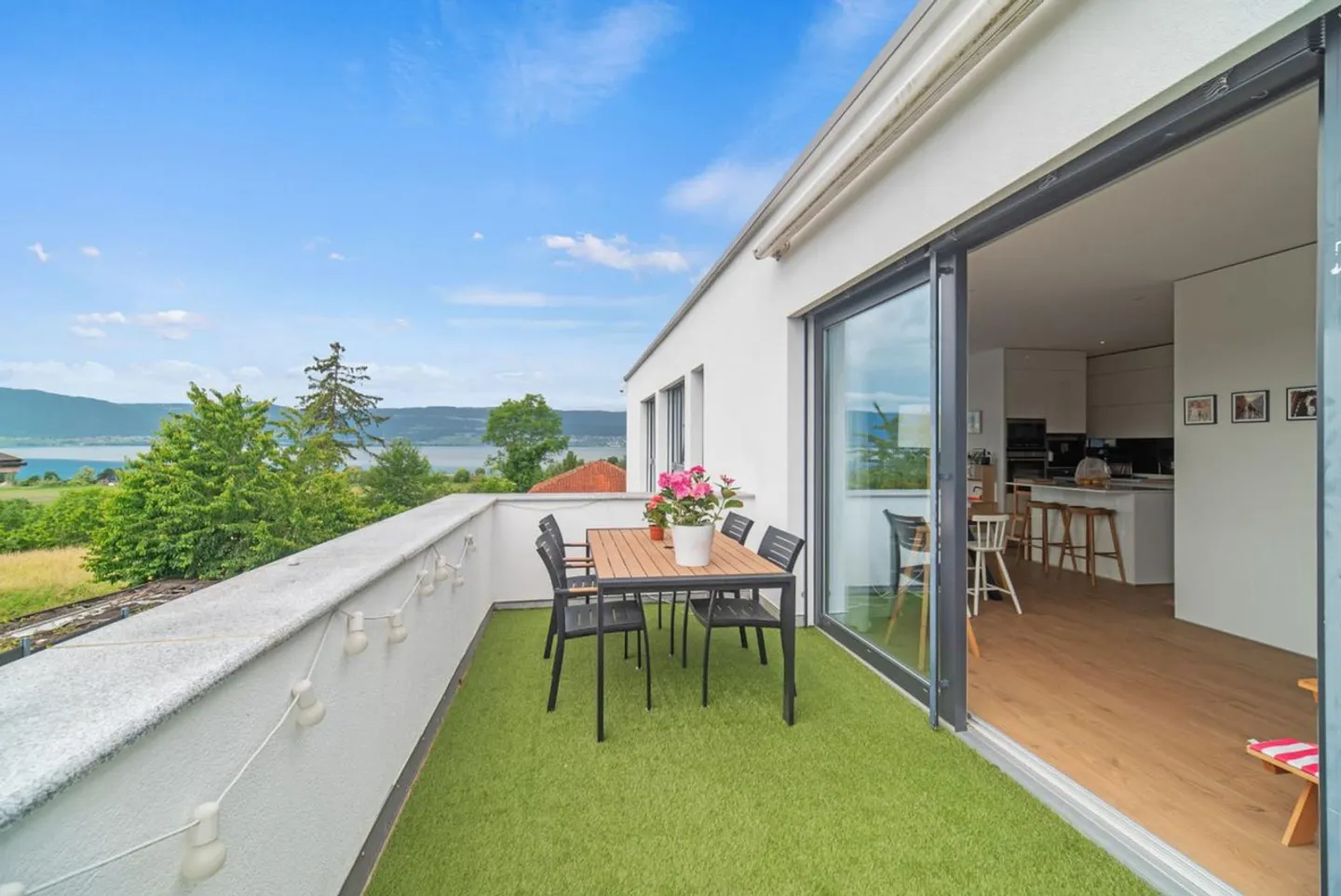 Malerische Villa mit Seeblick in Delley-Portalban, Kanton FR - Foto 9 von 11