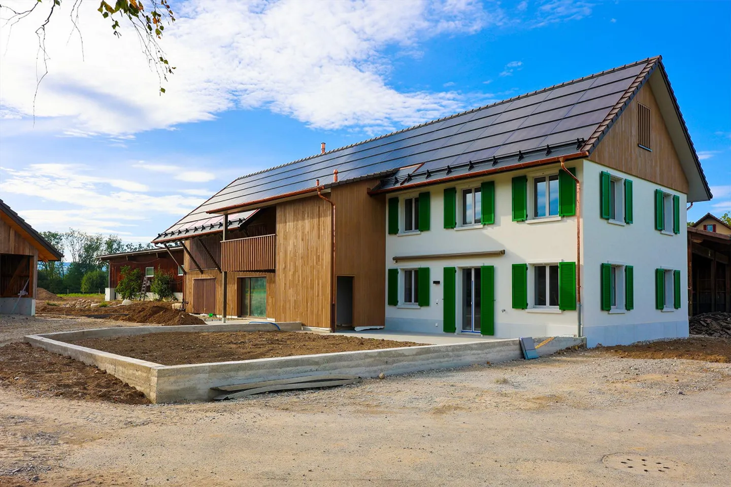 Modernes Familienhaus mit Garten - Foto 1 von 13