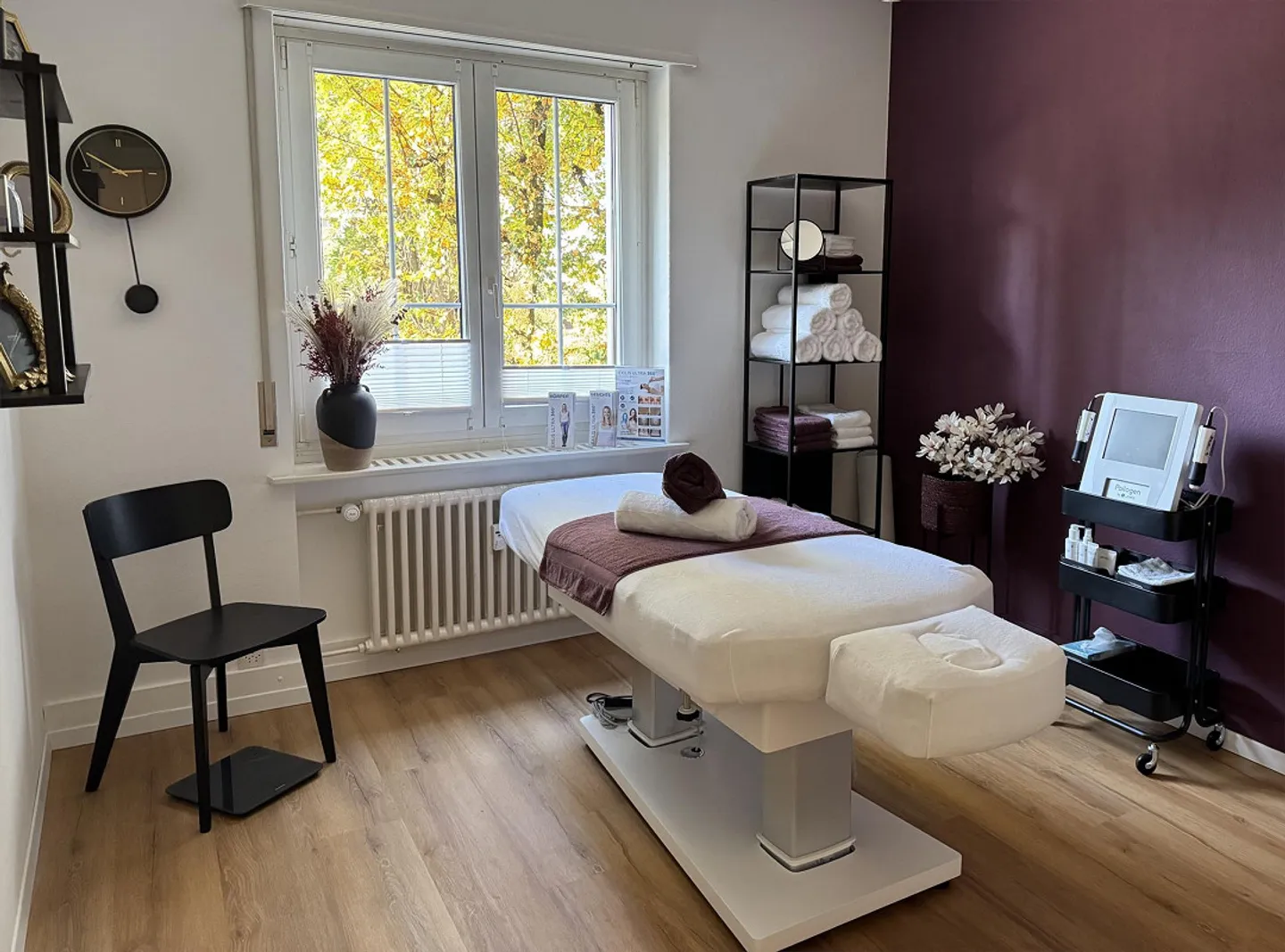 Apartment/Practice/Therapy Room - Photo 3 of 10