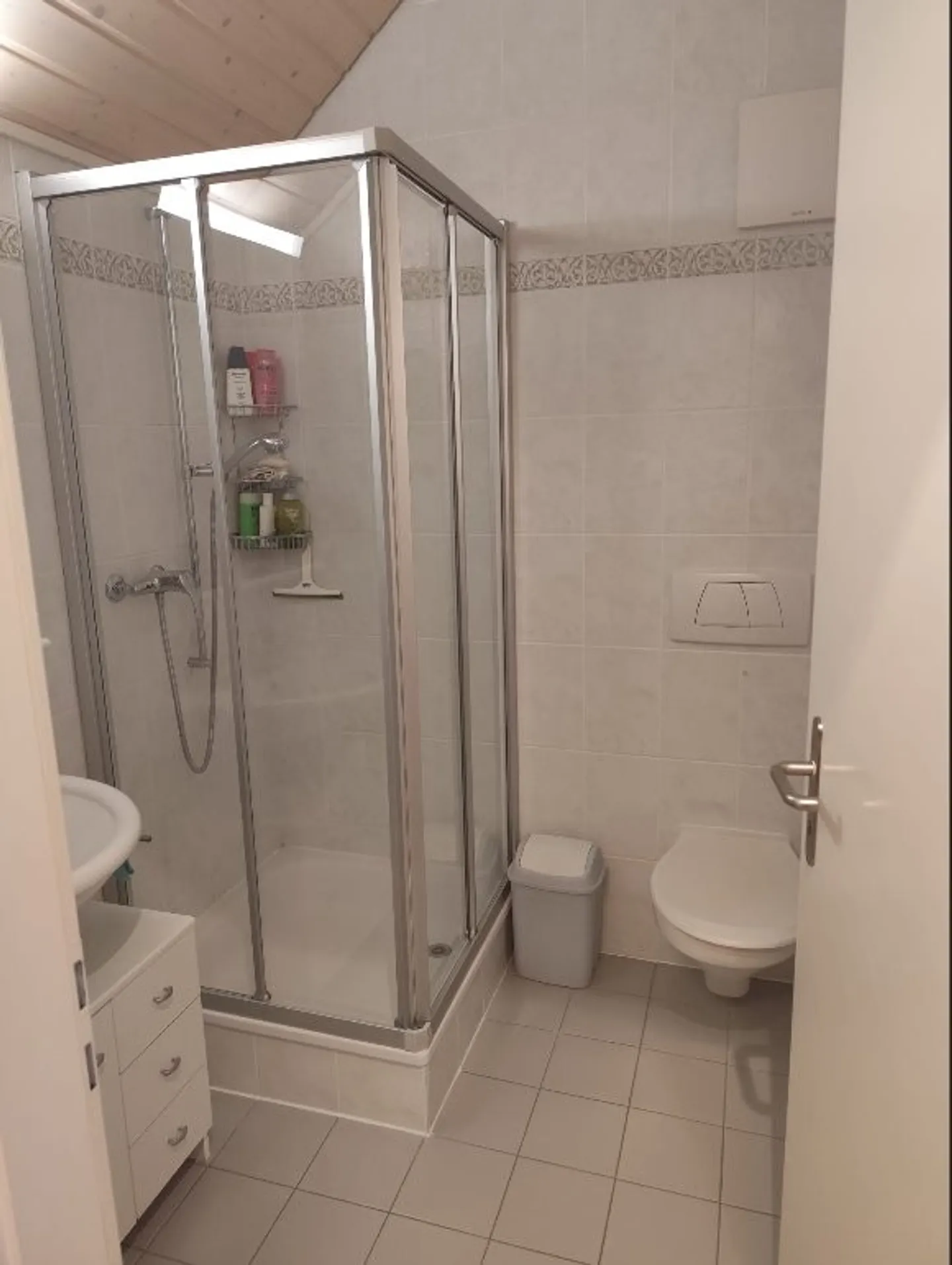 Schöne 1,5-Zimmer-Wohnung im Dachgeschoss - 56 m2 - Foto 5 von 5