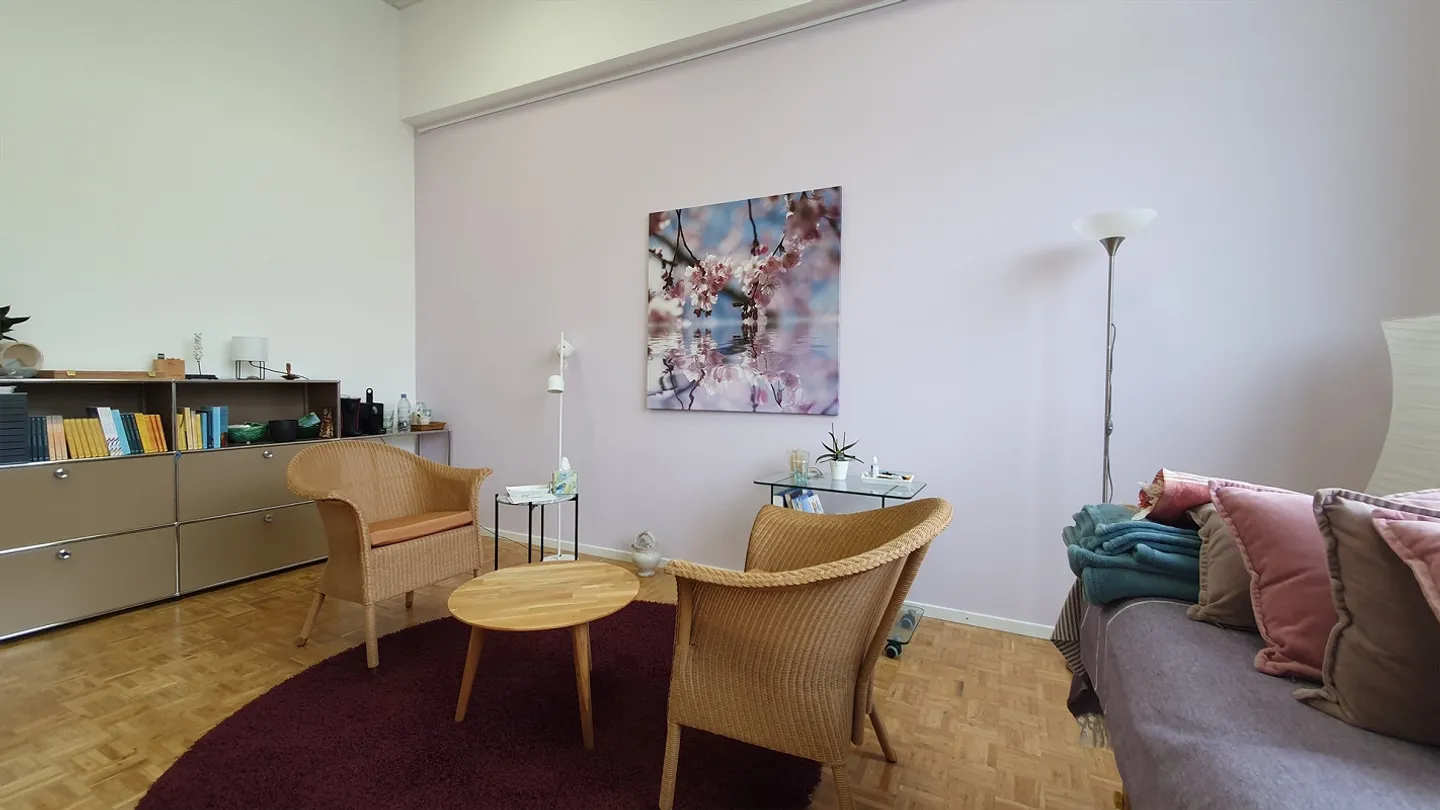 Ufficio luminoso e attraente con un'altezza di stanza eccezionale - Foto 1 di 9