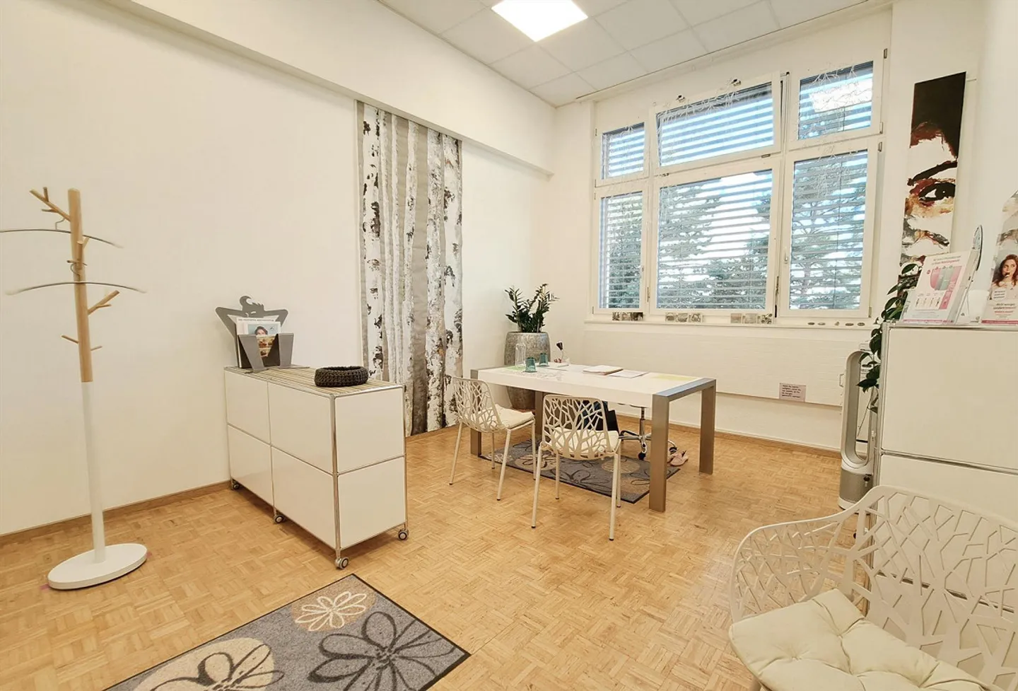 Ufficio luminoso e attraente con un'altezza di stanza eccezionale - Foto 4 di 9