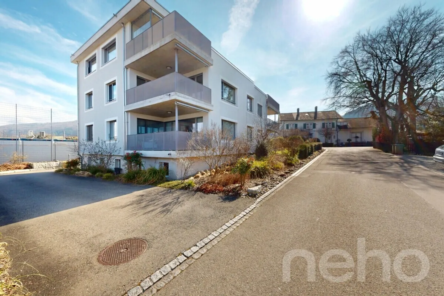 Appartamento 4.5 locali appena ristrutturato con vista lago e layout accattivante - Foto 2 di 12