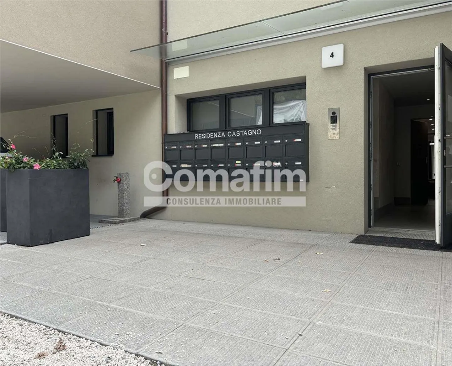 Splendid Newly Built Apartment - Photo 3 of 13