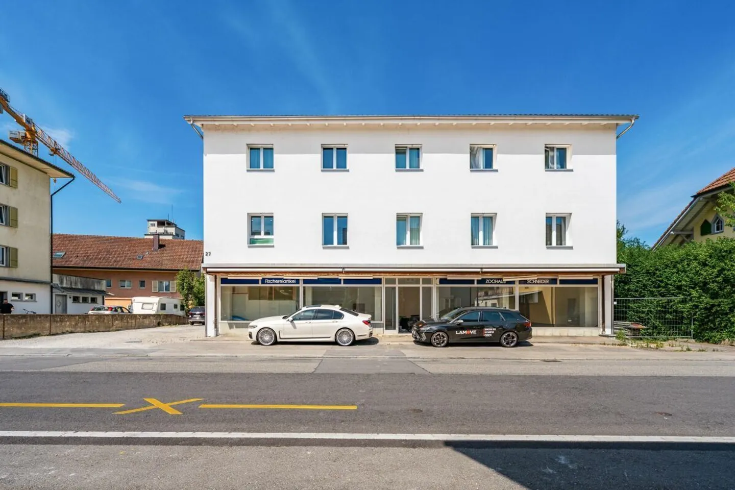 Maison multifamiliale entièrement rénovée avec un potentiel de rendement attrayant - Photo 1 sur 13