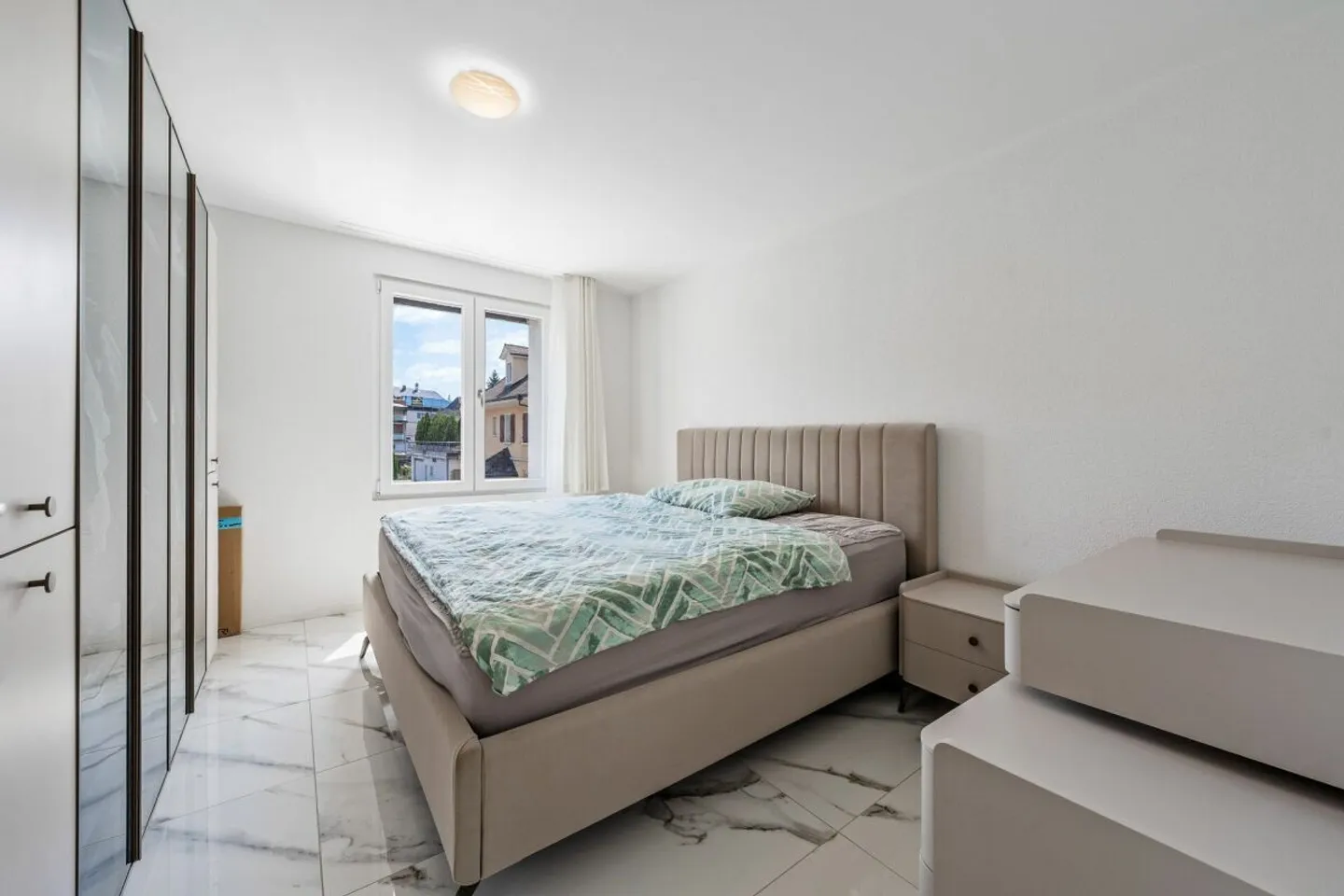 Maison multifamiliale entièrement rénovée avec un potentiel de rendement attrayant - Photo 7 sur 13