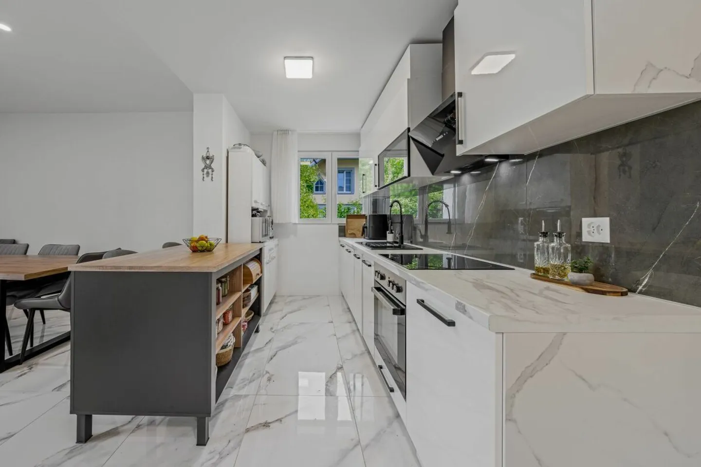 Maison multifamiliale entièrement rénovée avec un potentiel de rendement attrayant - Photo 11 sur 13