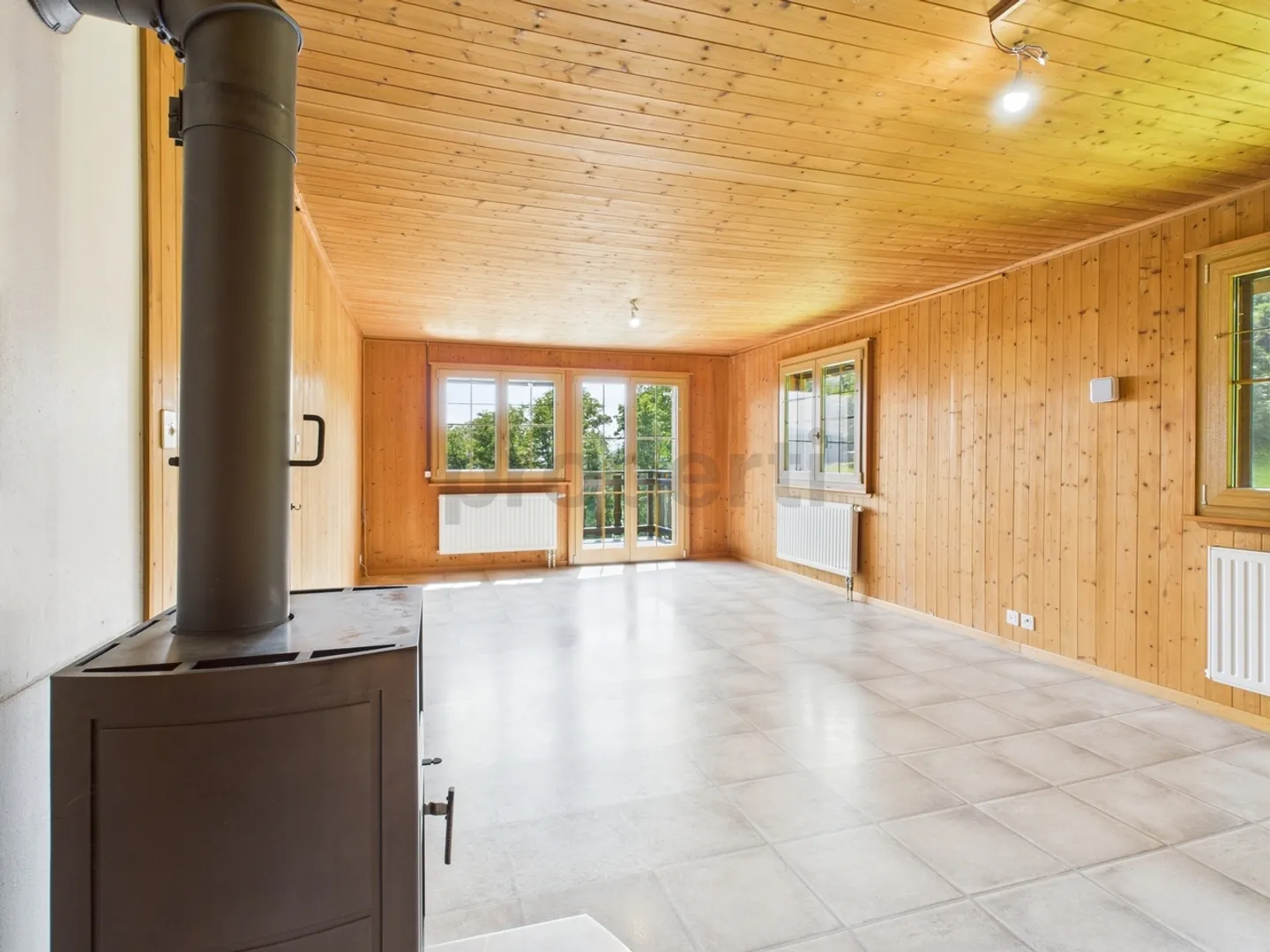 Unique chalet-house with garden, view and discretion in an idyllic natural setting in Montavon (JU) - Photo 4 of 13