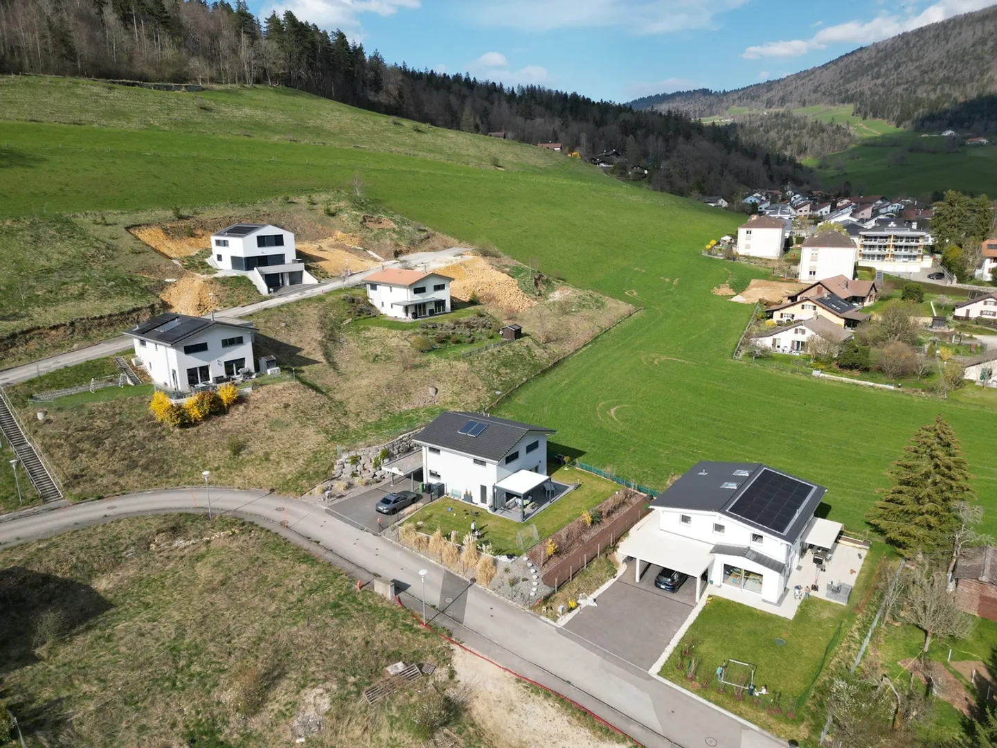 Casa singola in affitto - Foto 1 di 9