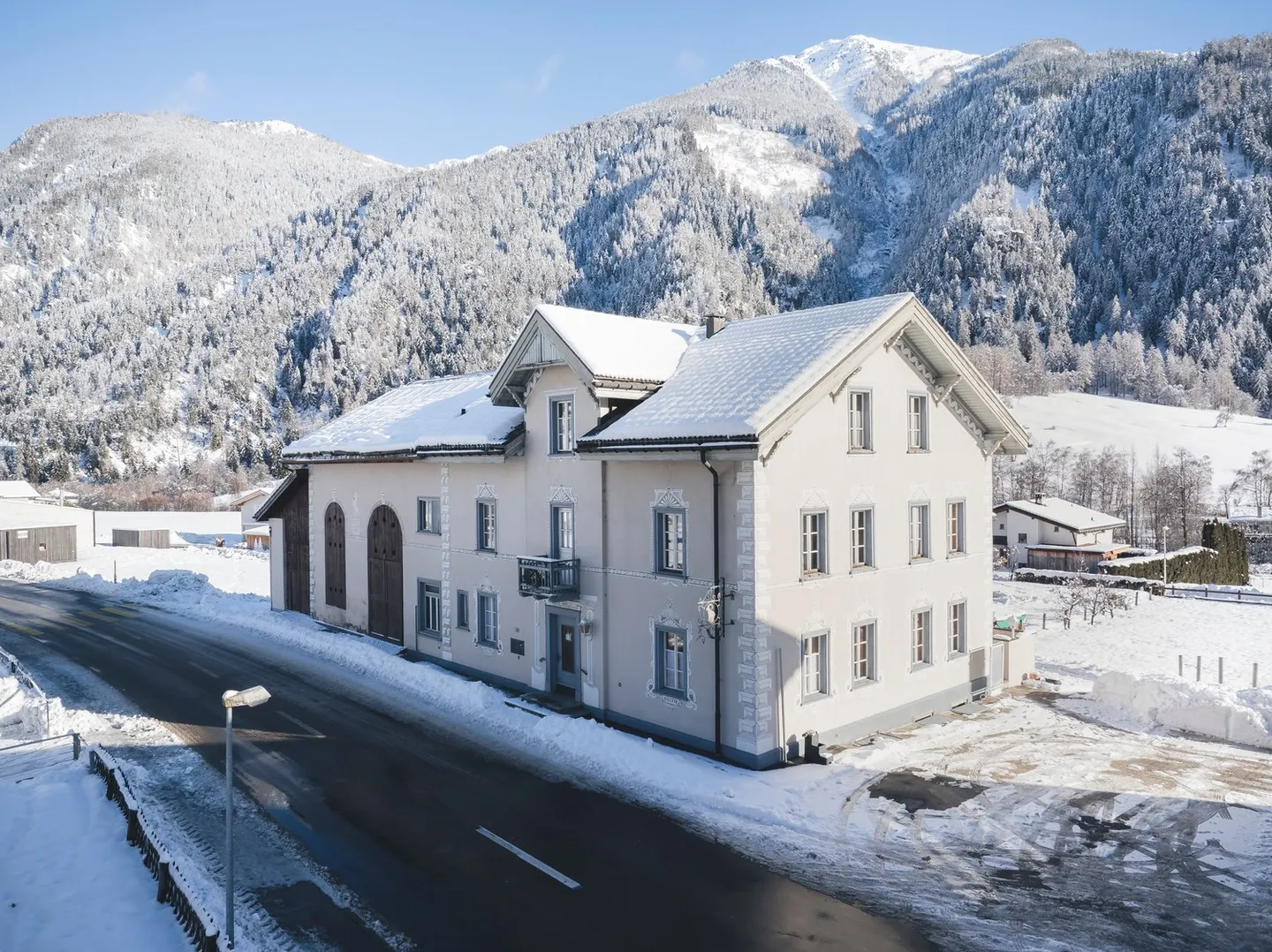 Historisch und heimelig an attraktiver Lage mit zusätzlichem Potenzial - Foto 1 von 10