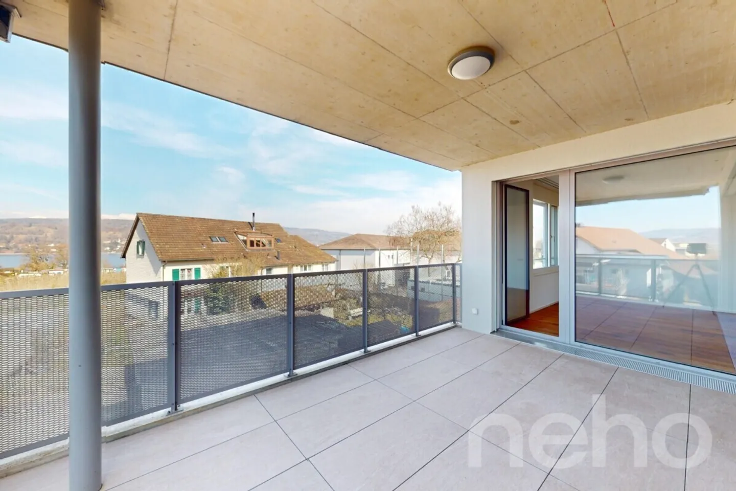 Appartamento 4.5 locali appena ristrutturato con vista lago e layout accattivante - Foto 9 di 12