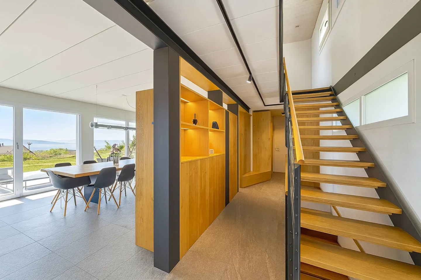 Superbe villa avec vue sur le lac - Photo 6 sur 13