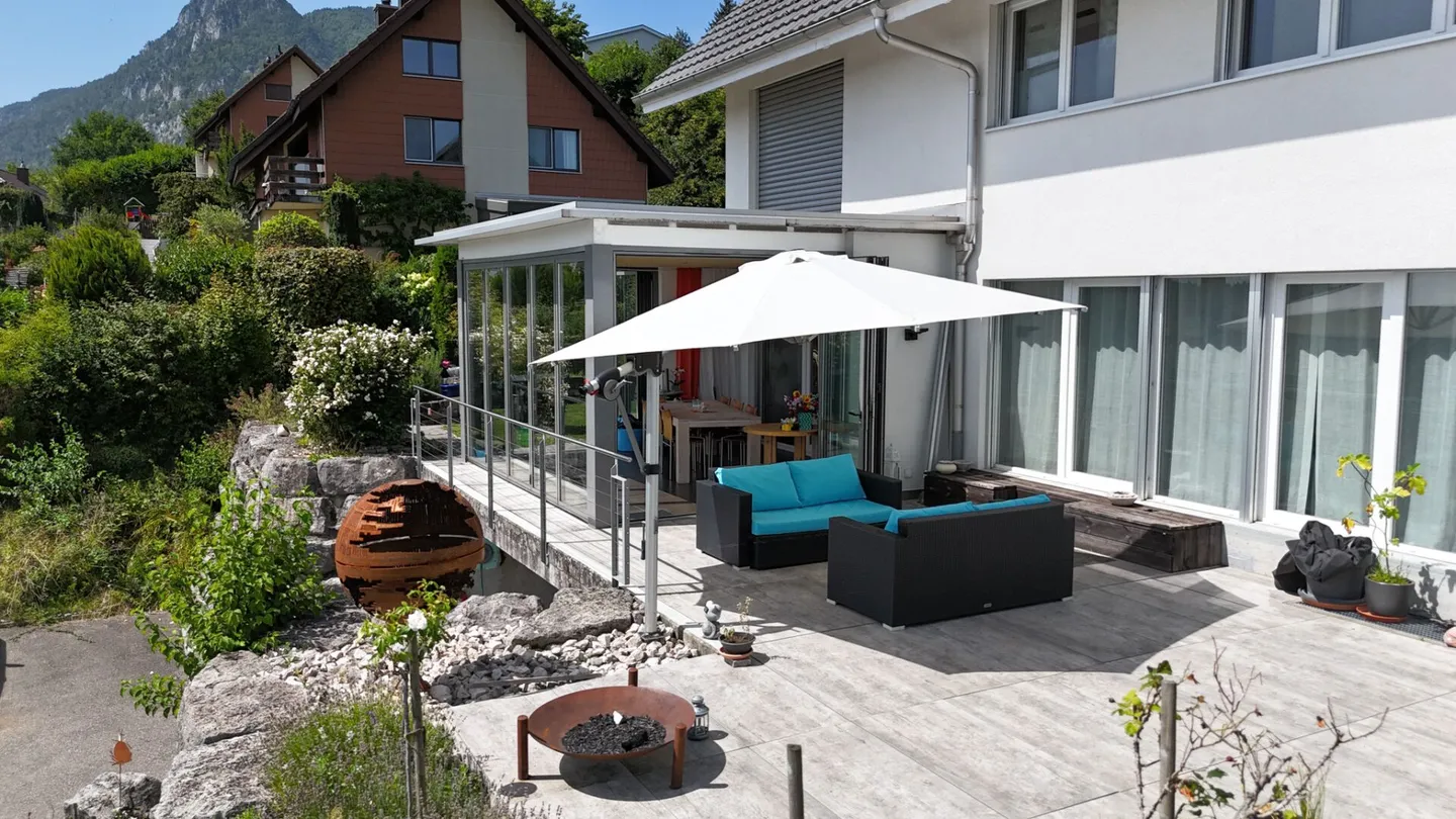 Modern 5.5-room single-family house with a view of Eiger, Mönch & Jungfrau - Photo 15 of 19