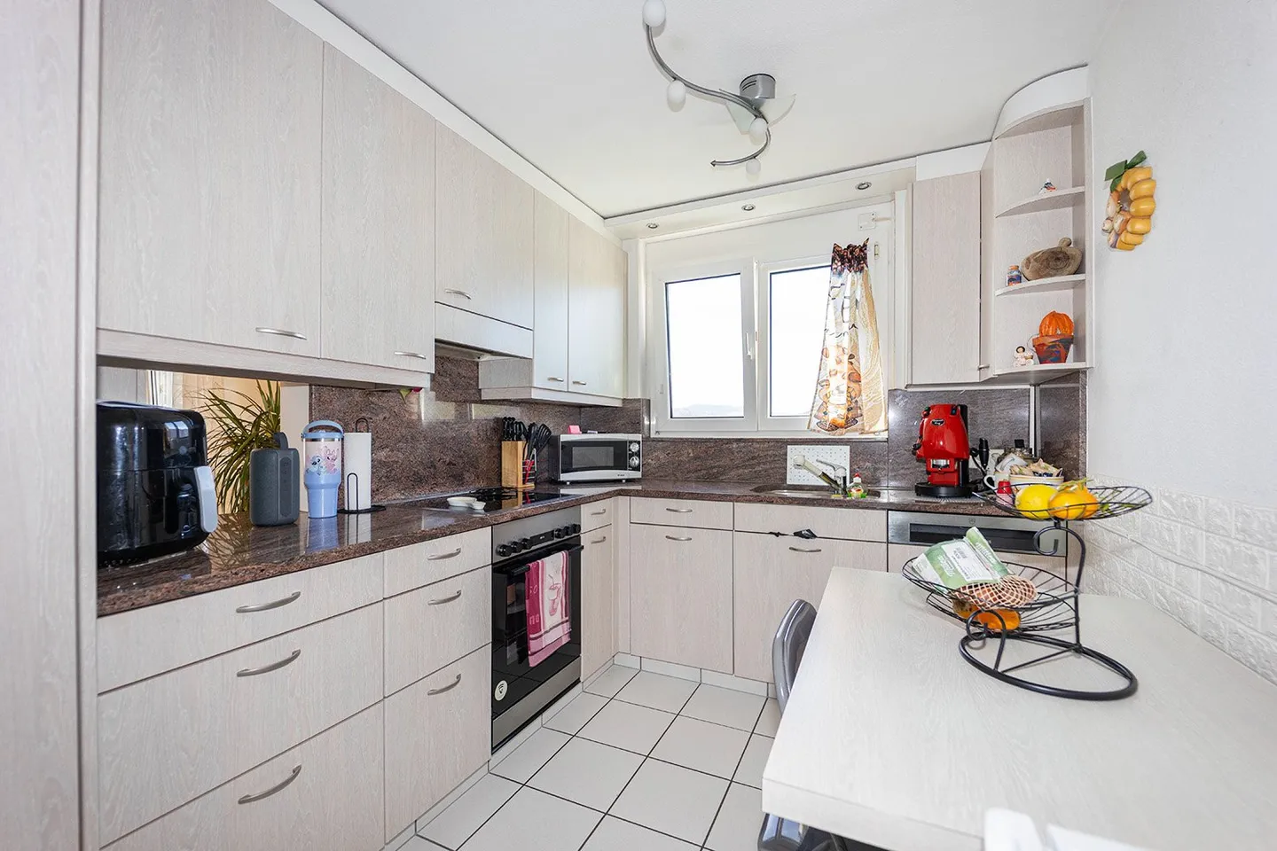 Attractive condominium as an investment property or for personal use - Photo 6 of 13