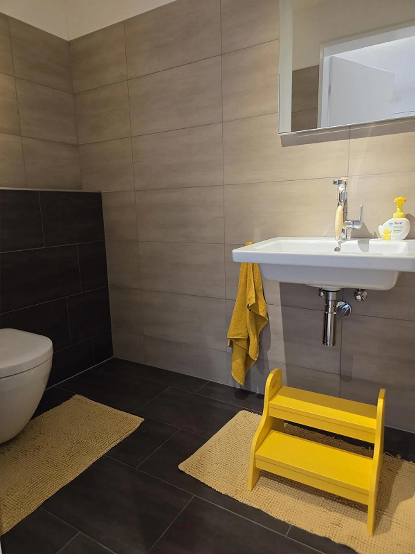 Family house with garden and walk-out basement – modern and spacious - Photo 6 of 15