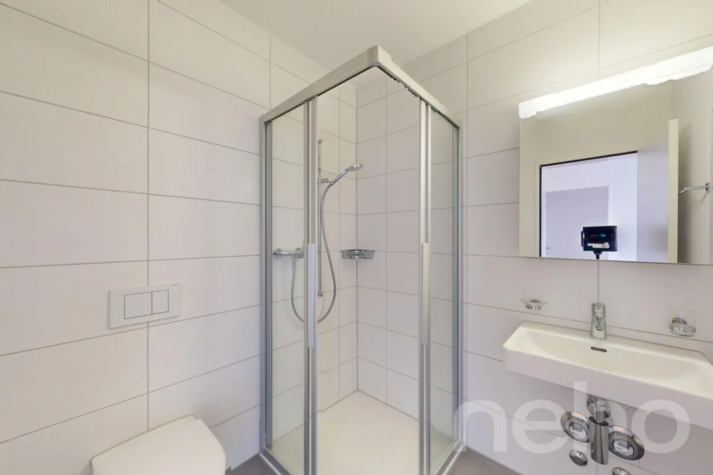 Appartamento 4.5 locali appena ristrutturato con vista lago e layout accattivante - Foto 11 di 12