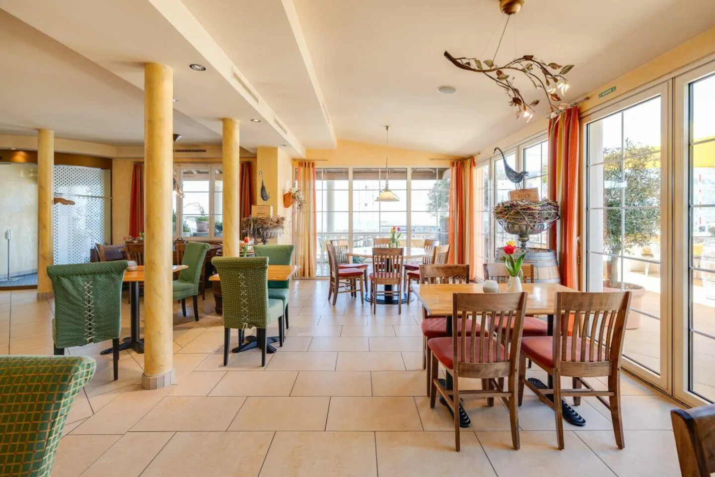Hotel Restaurant Seeblick & Hotel Pavillon - Ein einzigartiges Immo... - Foto 14 von 30