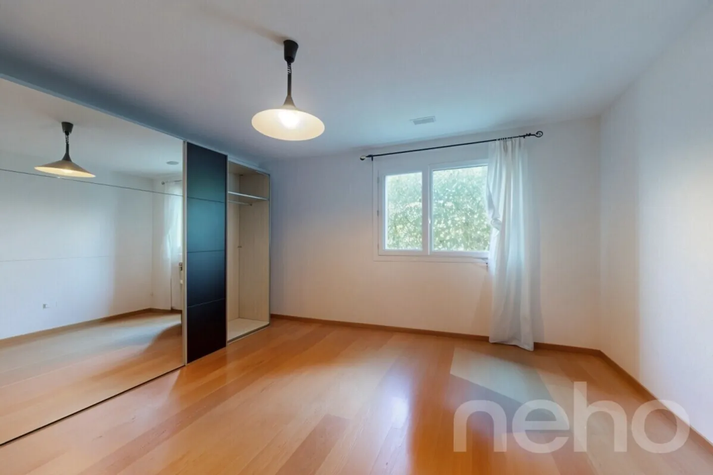 Incantevole appartamento di 3,5 locali con grande terrazza e giardino - Foto 10 di 11