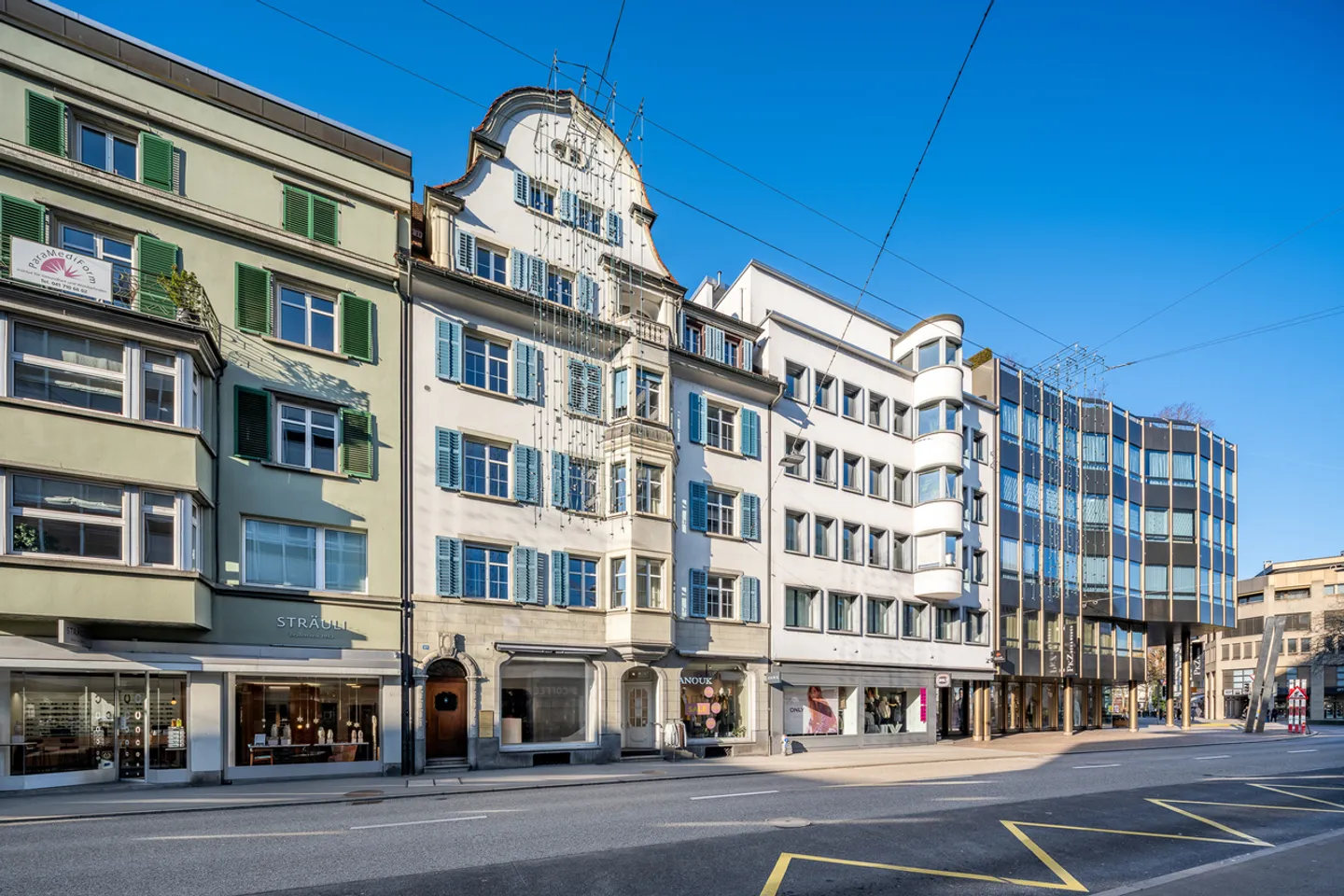 Spazio commerciale in una posizione attraente - Foto 2 di 10