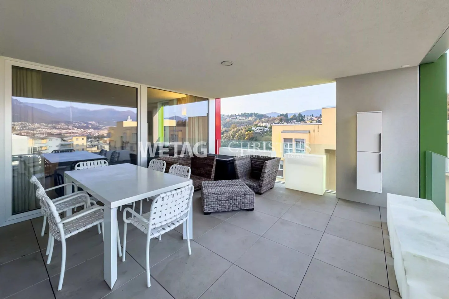 Attractive 4.5 Room Apartment in Lugano-Pazzallo for Sale, Two... - Photo 2 of 12