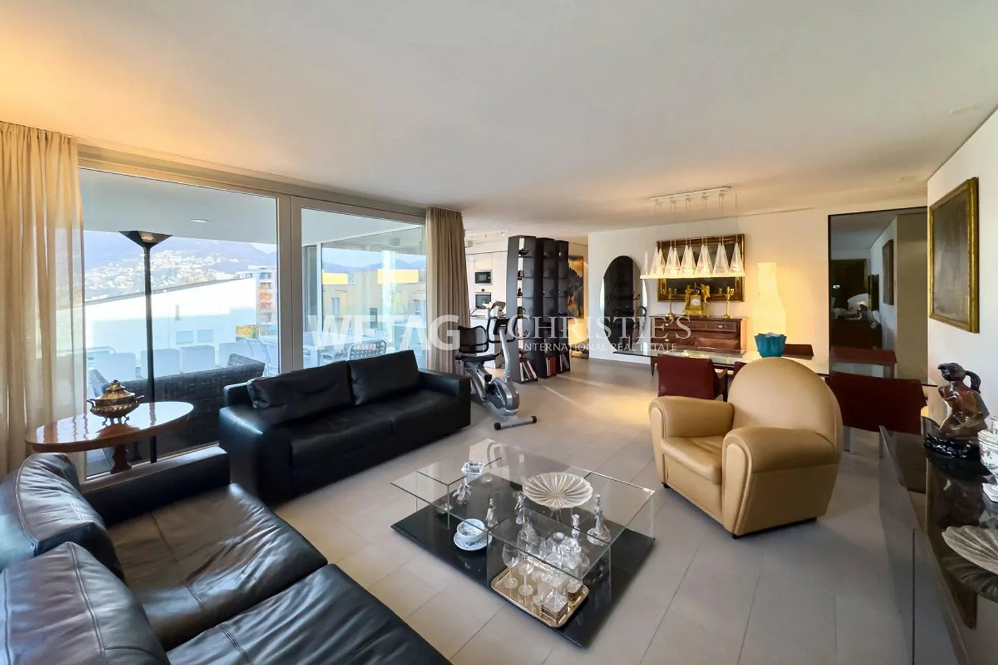 Attractive 4.5 Room Apartment in Lugano-Pazzallo for Sale, Two... - Photo 3 of 12