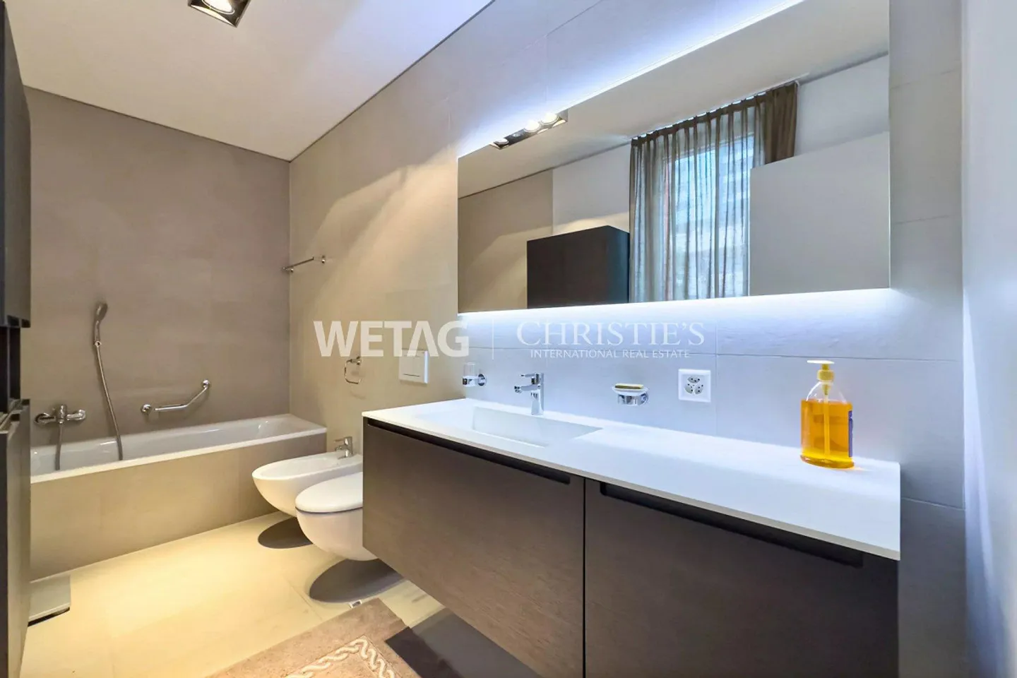 Attractive 4.5 Room Apartment in Lugano-Pazzallo for Sale, Two... - Photo 6 of 12
