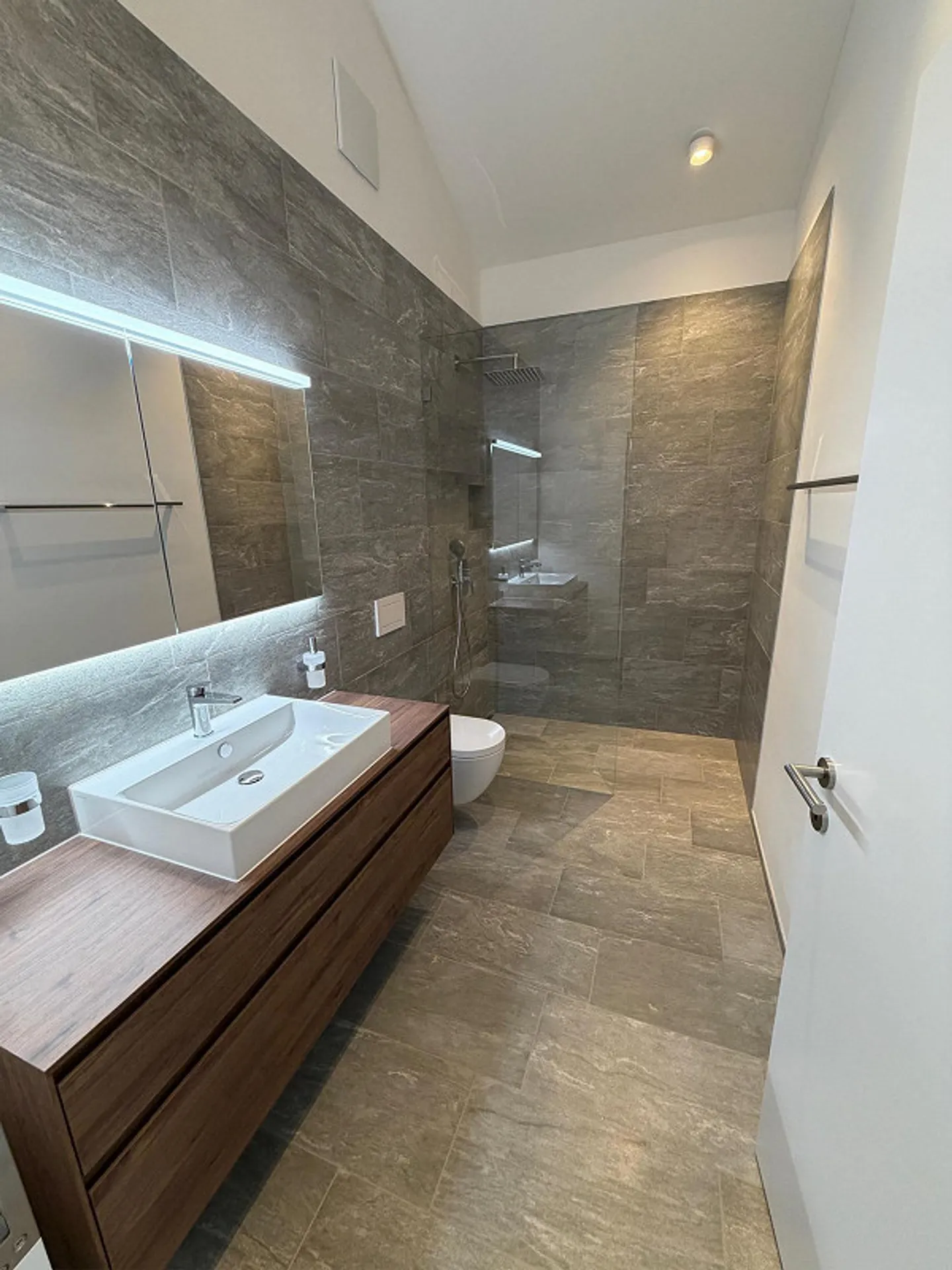 Appartement 2,5 pièces - Photo 3 sur 7